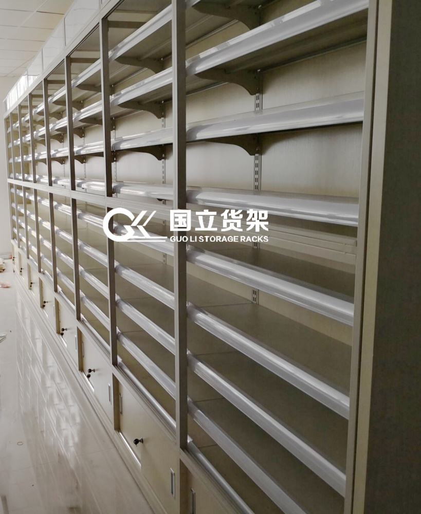 國立新款白系藥店客戶案例現(xiàn)場