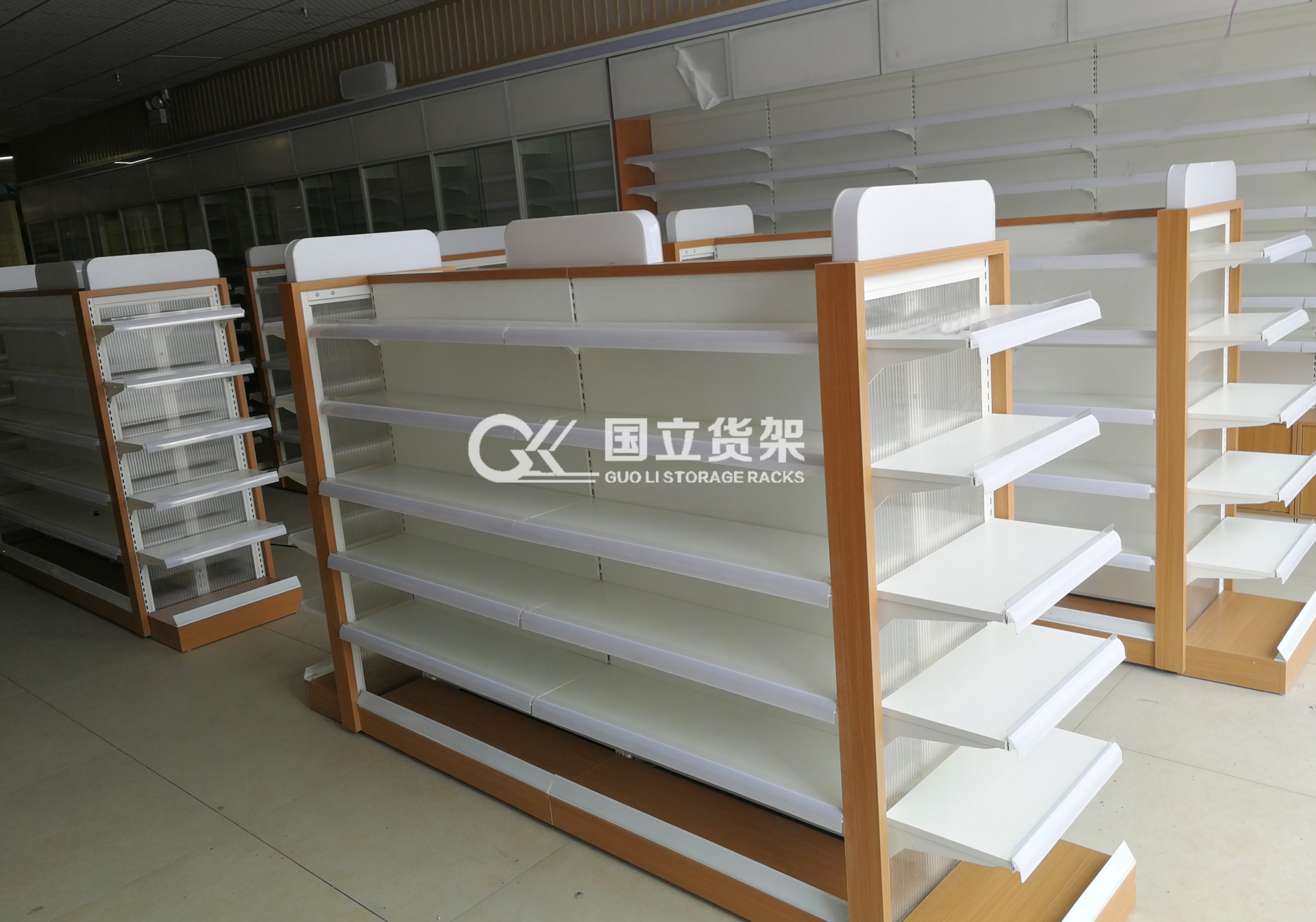 國立新款藥店貨架（帶燈光）-客戶現場展示